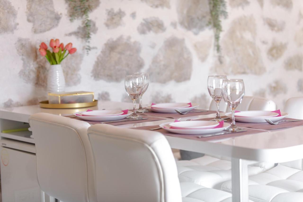 Buici Little Stone House公寓 外观 照片